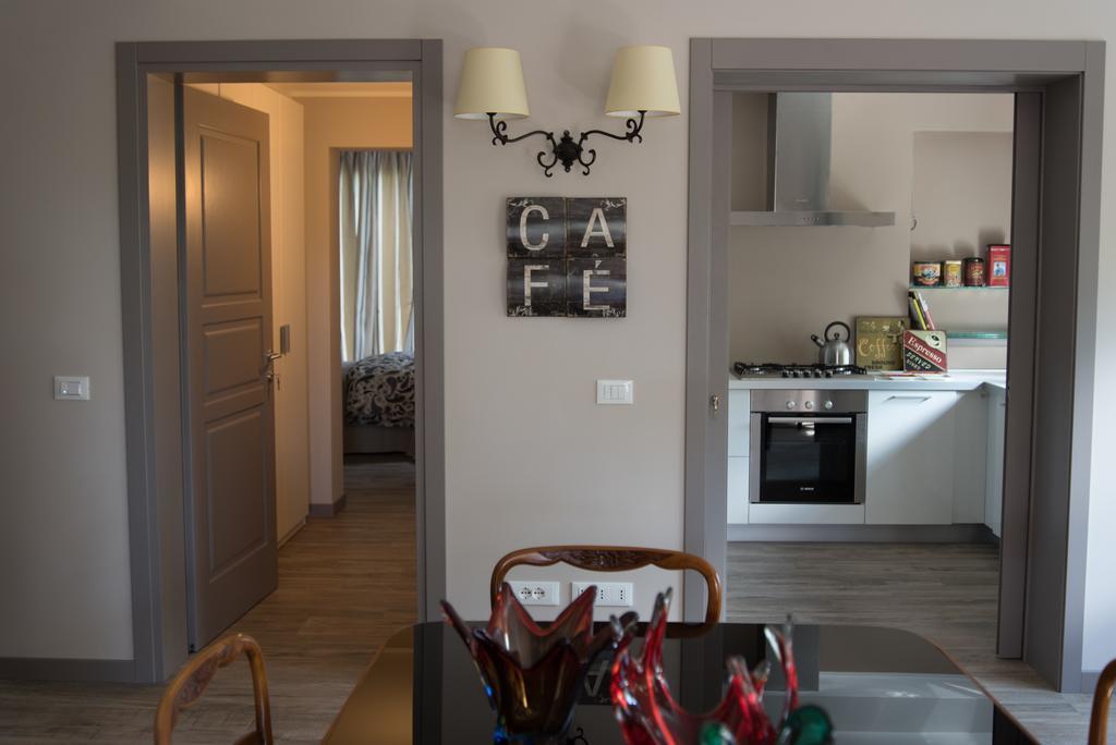 B&B La Dimora Del Garda Сирмионе Экстерьер фото