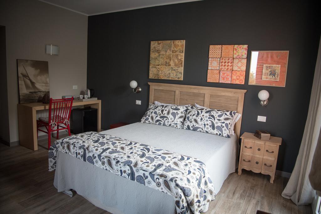 B&B La Dimora Del Garda Сирмионе Номер фото