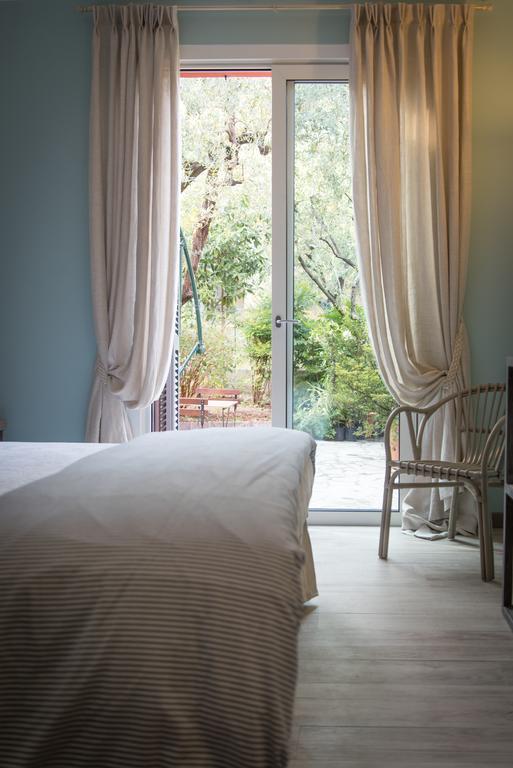 B&B La Dimora Del Garda Сирмионе Номер фото